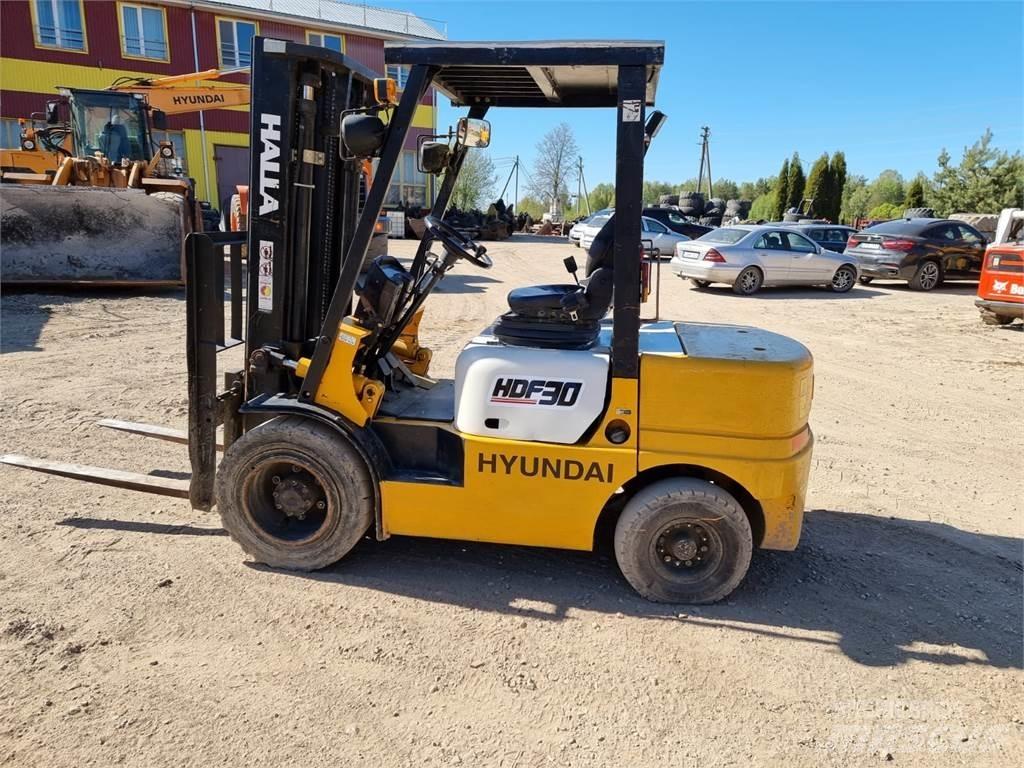 Hyundai Halla HDF30 Dieseltrukit