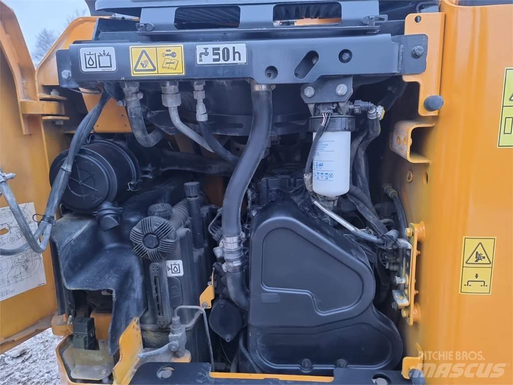 JCB 135HD Liukuohjatut kuormaajat