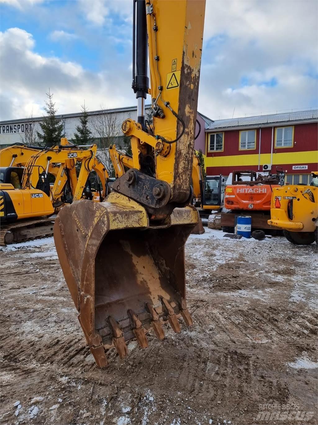 JCB JS220LC Plus Telakaivukoneet