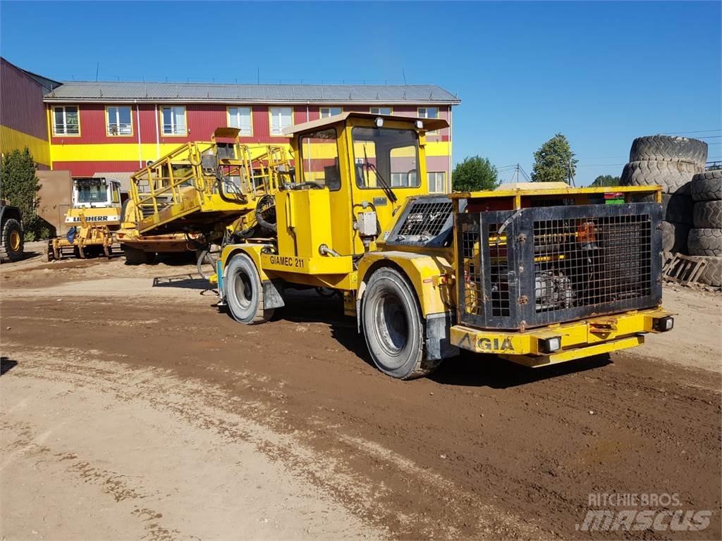 Kita UV211 SP25BG06 Pyöräkuormaajat