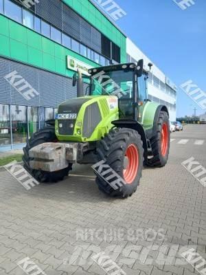 CLAAS Axion 820 Traktorit