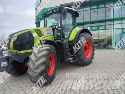 CLAAS Axion 850 Traktorit