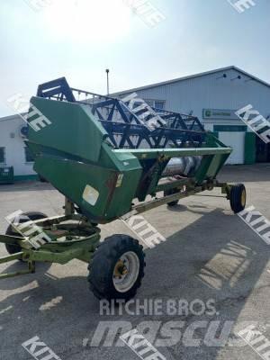 John Deere 2256 2WD Leikkuupuimurit