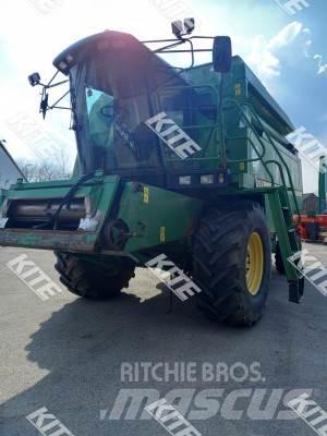 John Deere 2256 2WD Leikkuupuimurit