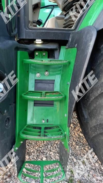 John Deere 6215R Traktorit