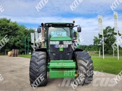 John Deere 7230R Traktorit