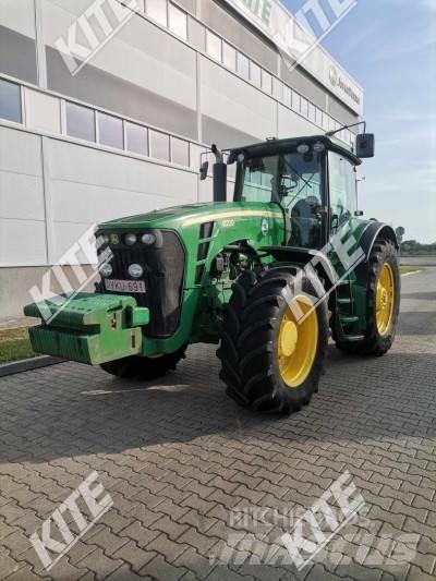 John Deere 8230 Traktorit