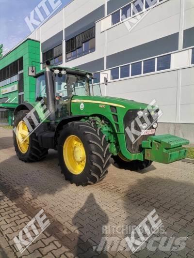 John Deere 8230 Traktorit