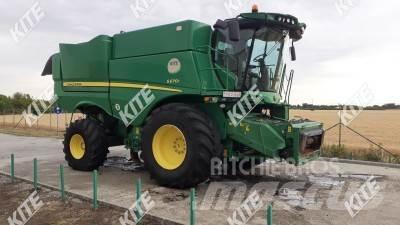 John Deere S670 Leikkuupuimurit