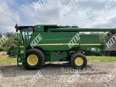 John Deere W650 Leikkuupuimurit