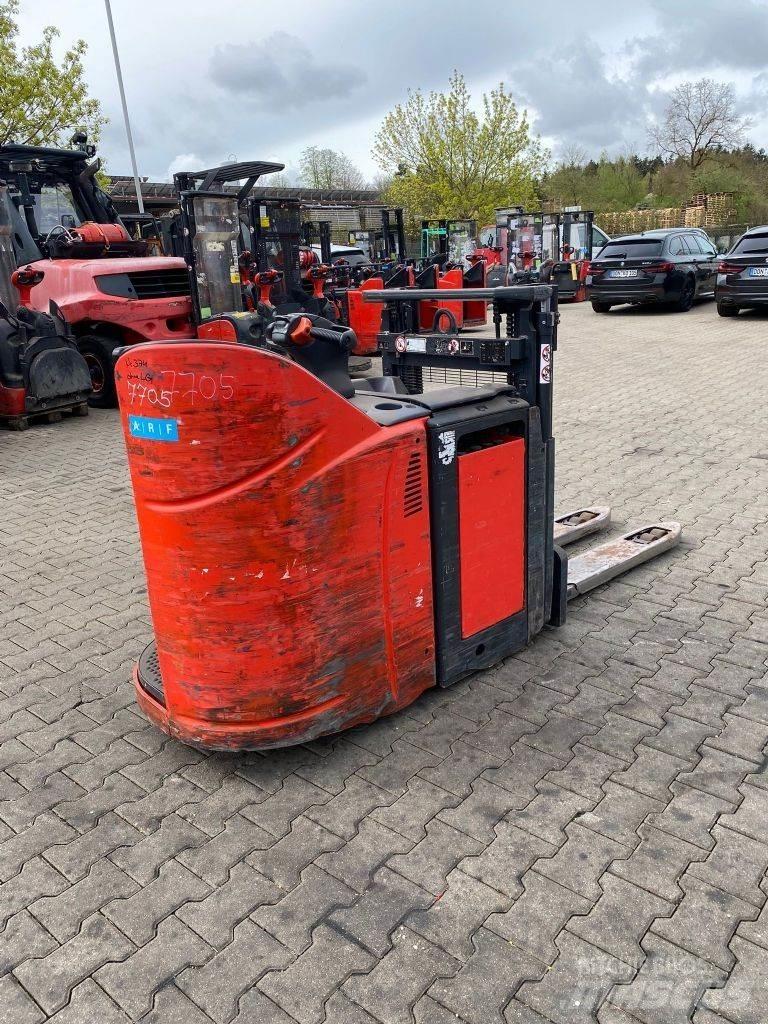 Linde D 12 SP Käyden ajettavat pinoamistrukit