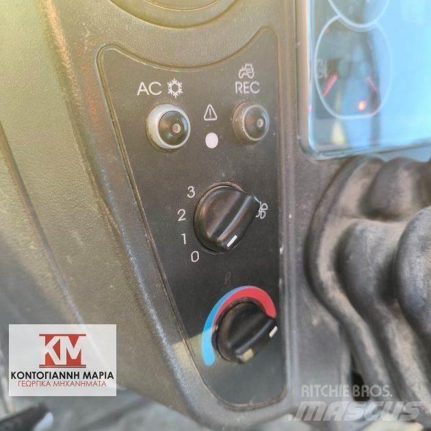 CLAAS AXOS 340 Traktorit