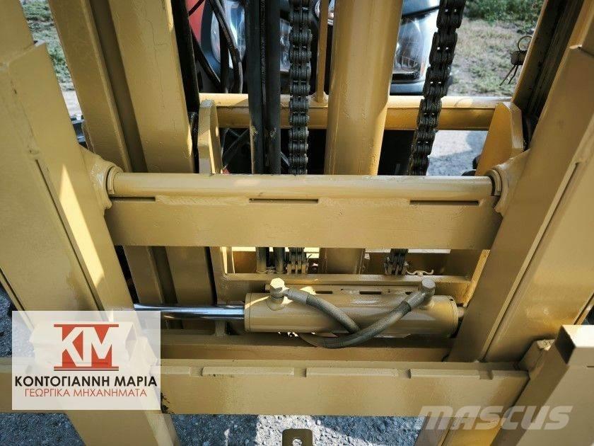 Kubota M6060 Traktorit