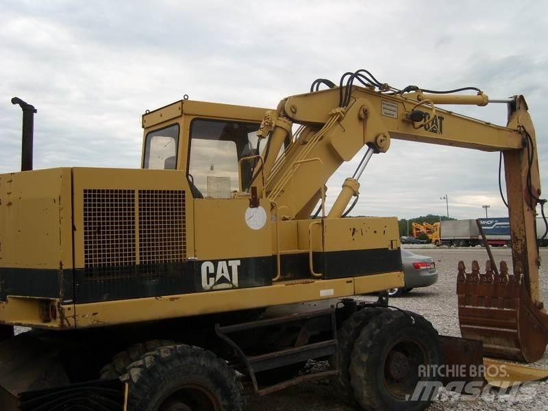 CAT 206 BFT Pyöräkaivukoneet