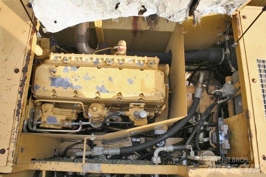 CAT 214B Pyöräkaivukoneet