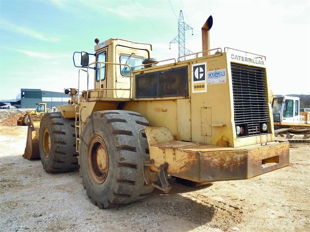 CAT 988B Pyöräkuormaajat