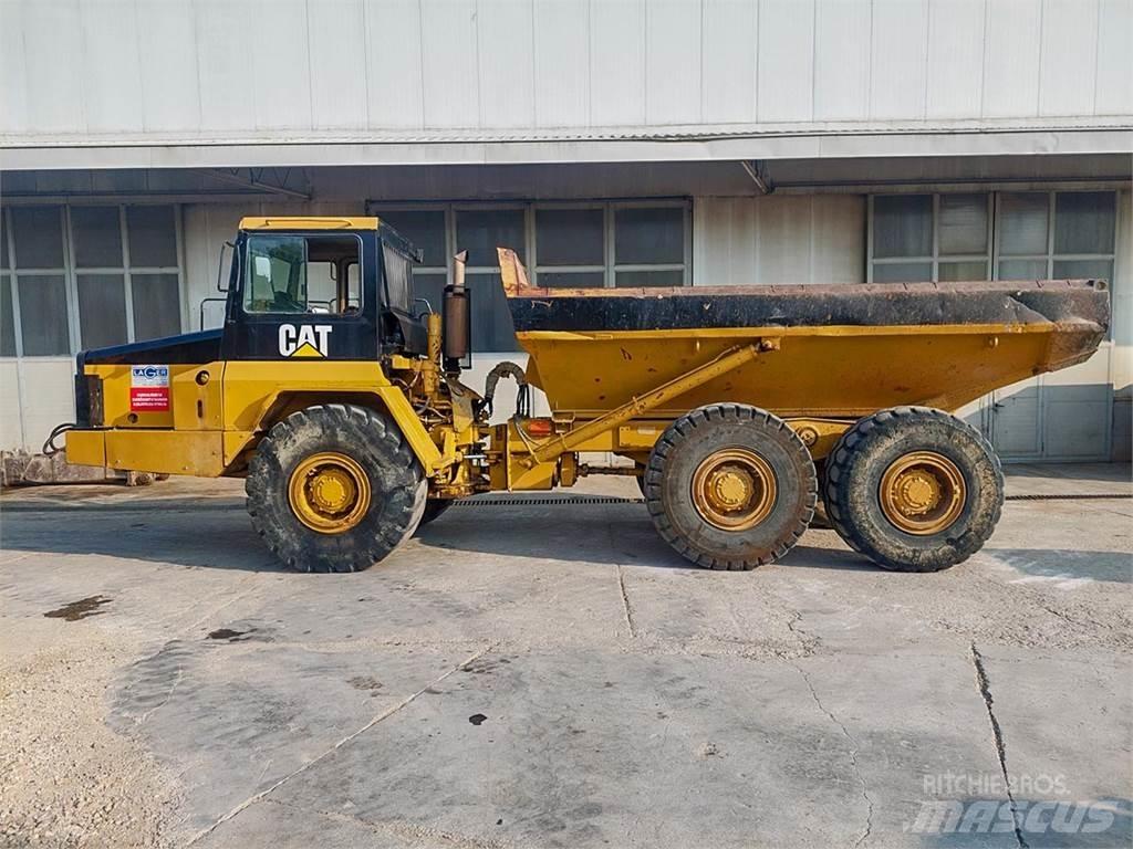 CAT D250E Dumpperit