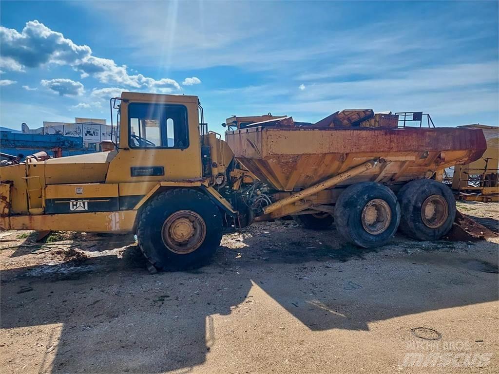 CAT D300B Dumpperit