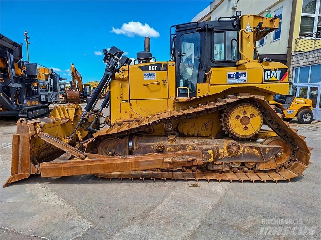 CAT D6T Telaketjupuskutraktorit