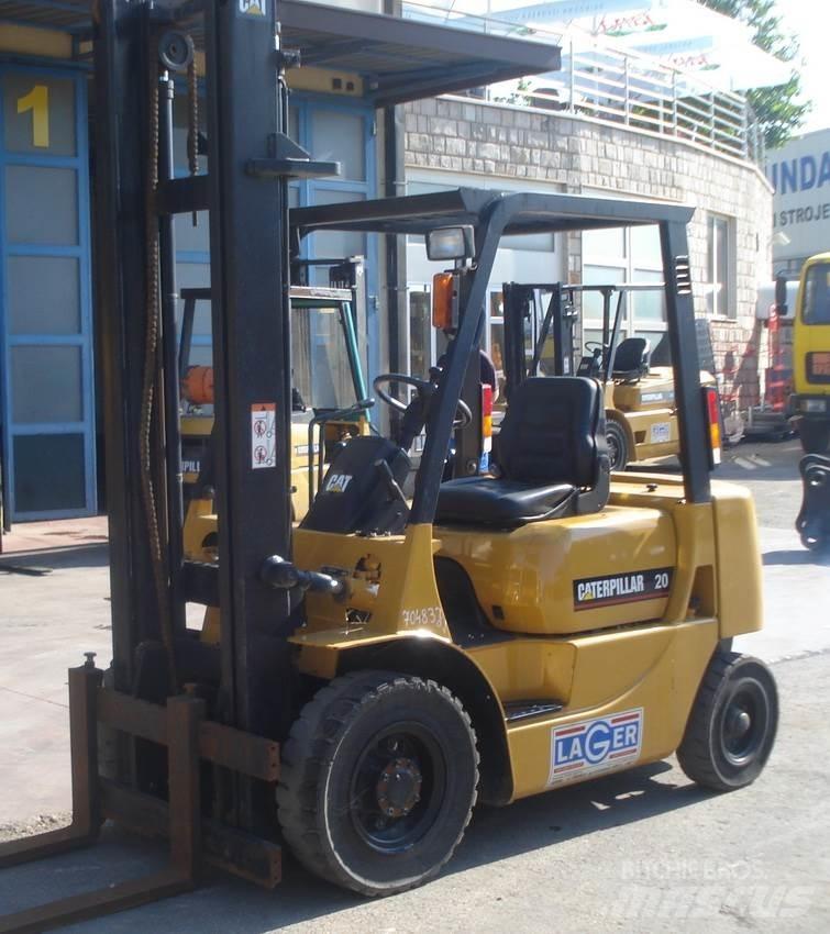 CAT DP20 Dieseltrukit