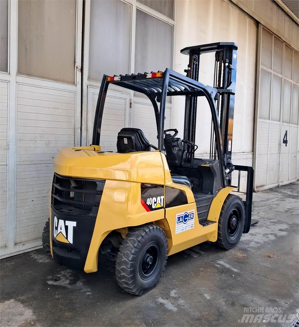 CAT DP40NT Dieseltrukit