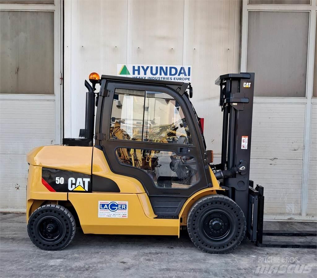 CAT DP50N Dieseltrukit