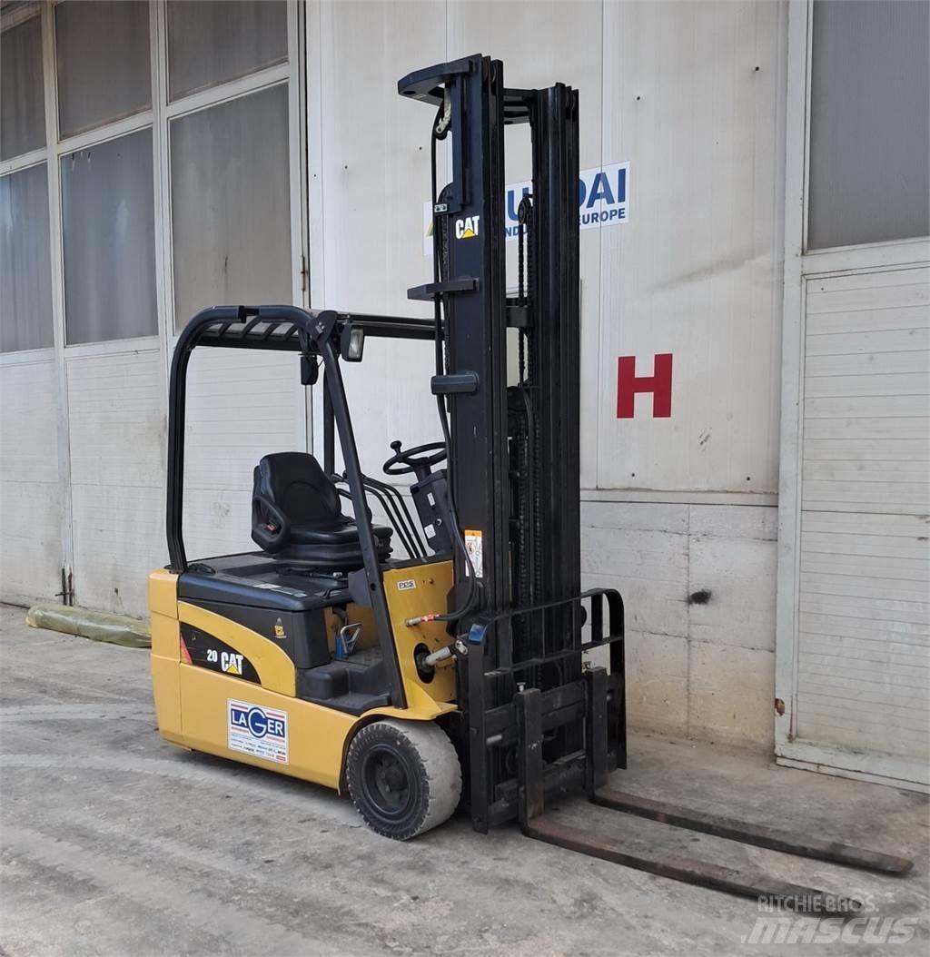 CAT EP20NT Lavansiirtotrukit