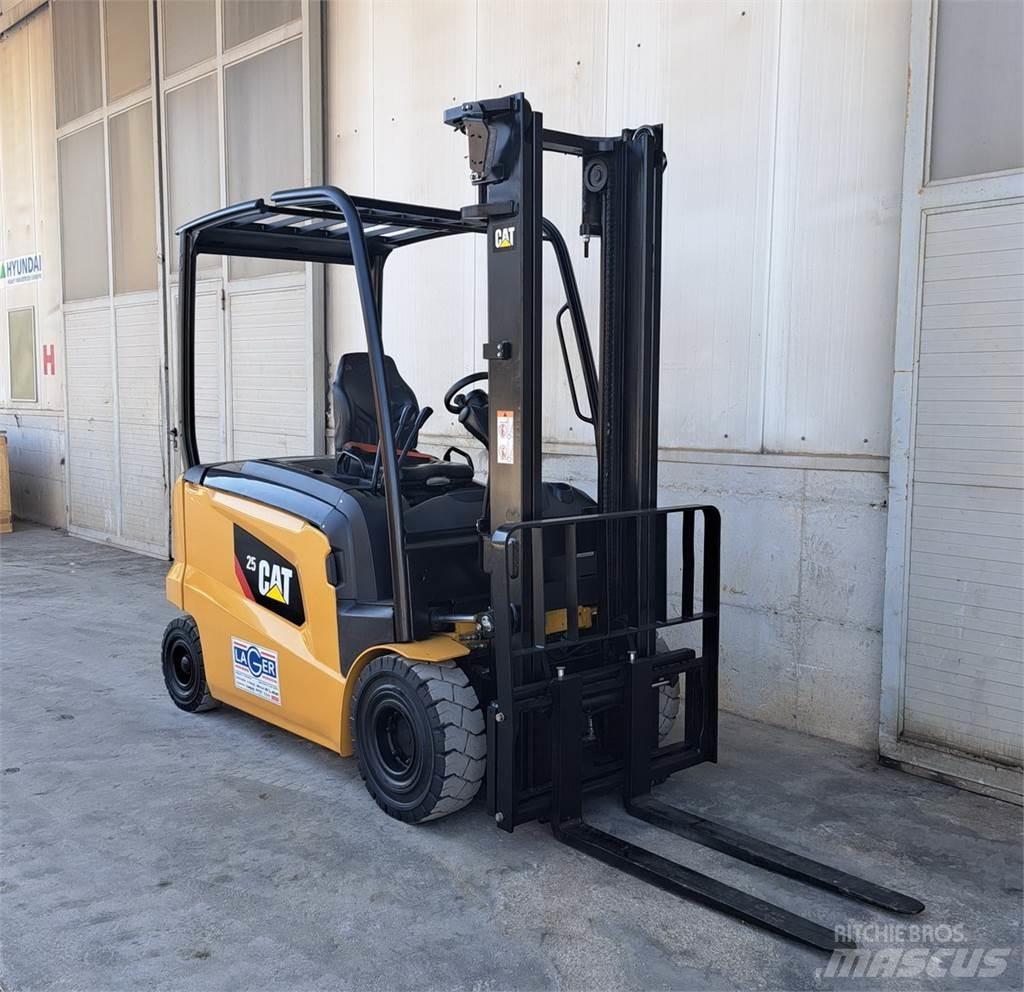 CAT EP25N Sähkötrukit