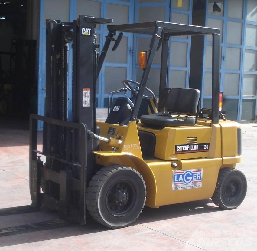 CAT GP20 Nestekaasutrukit