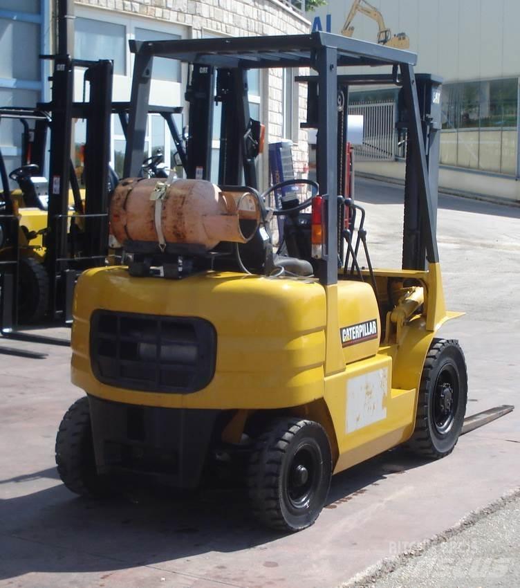 CAT GP20 Nestekaasutrukit