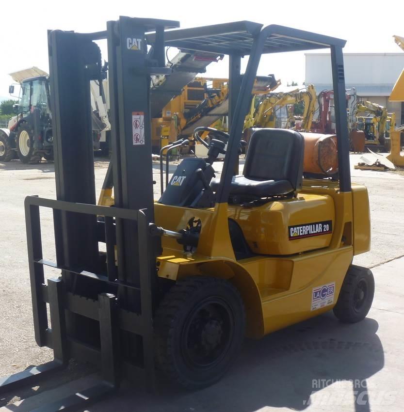 CAT GP20 Nestekaasutrukit