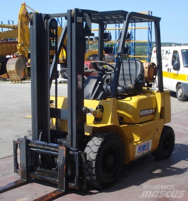 CAT GP20 Nestekaasutrukit