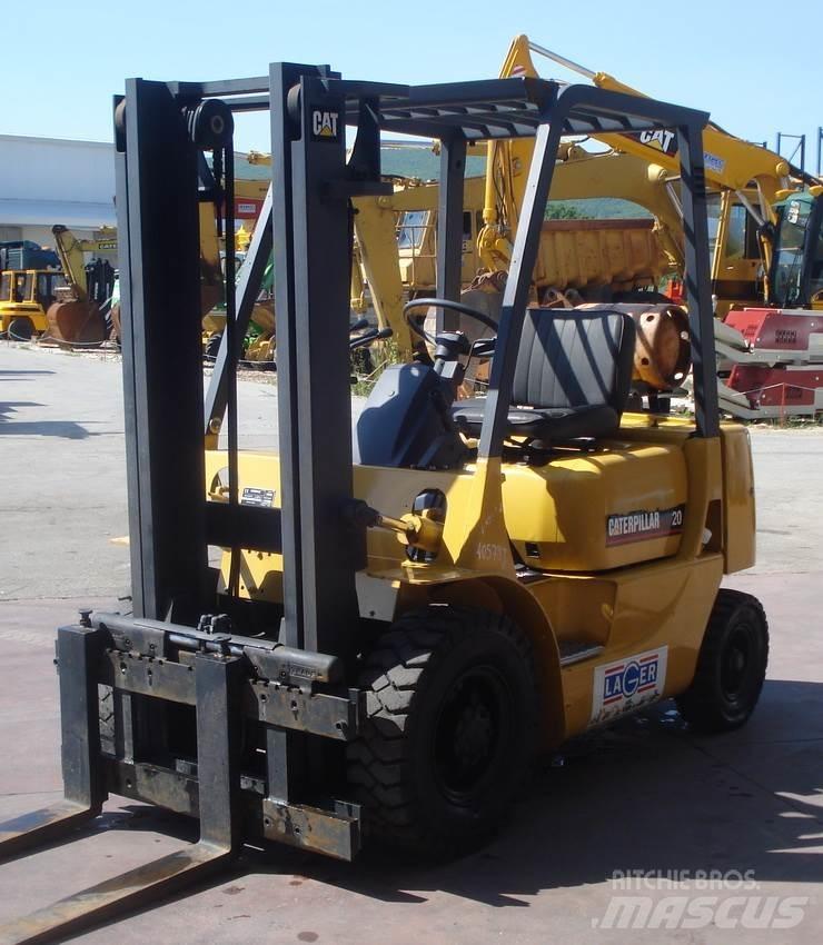 CAT GP20 Nestekaasutrukit