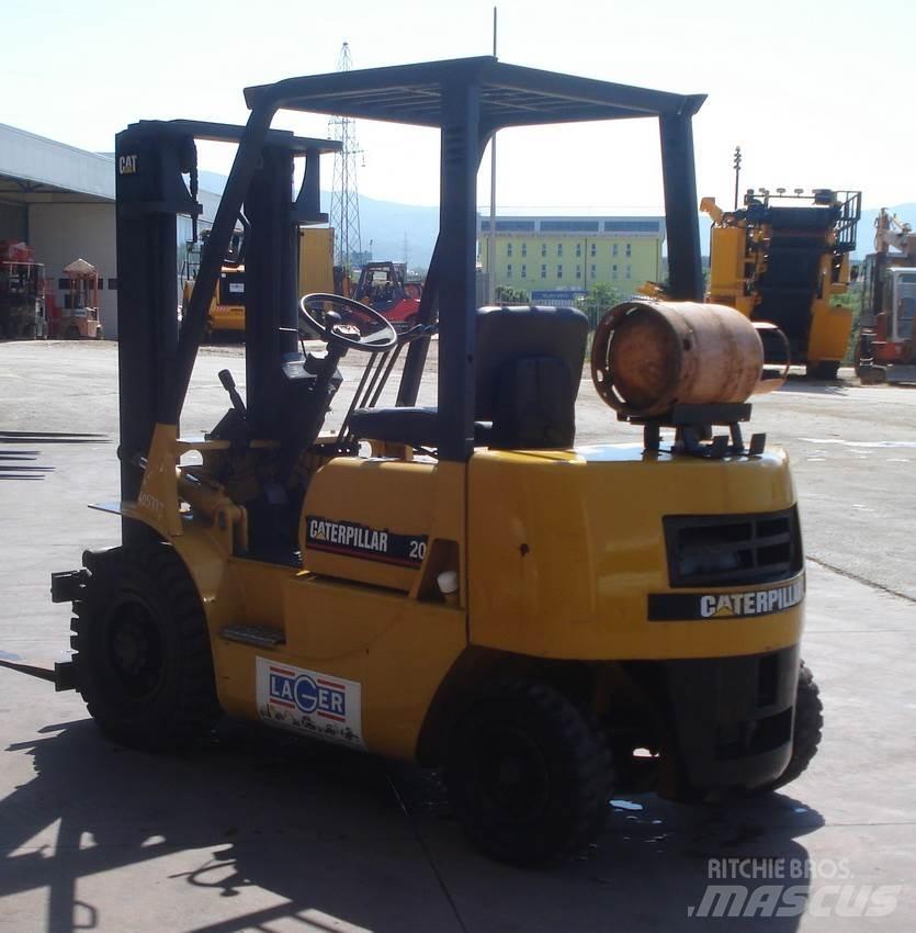 CAT GP20 Nestekaasutrukit