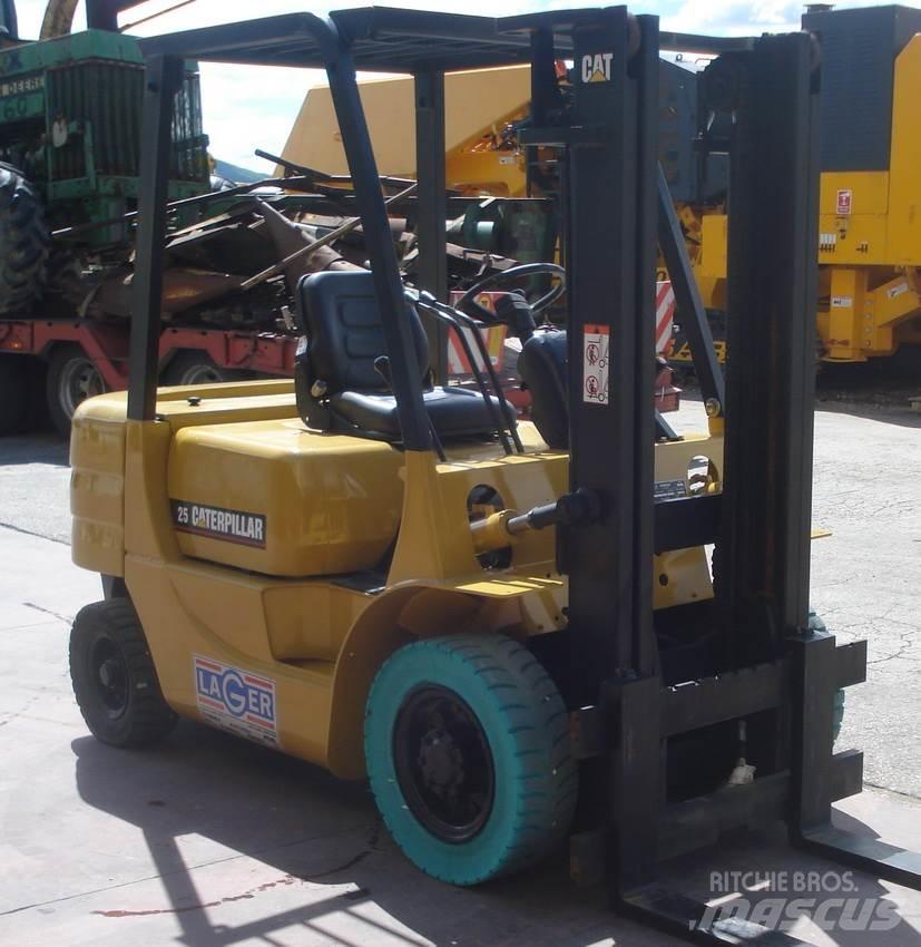 CAT GP25 Nestekaasutrukit