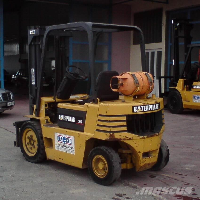 CAT GP25-2 Nestekaasutrukit