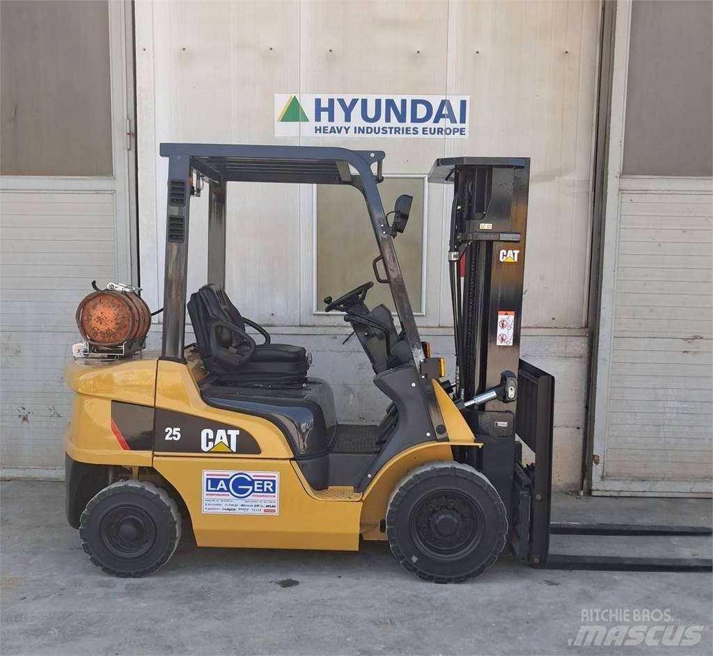 CAT GP25NT Nestekaasutrukit