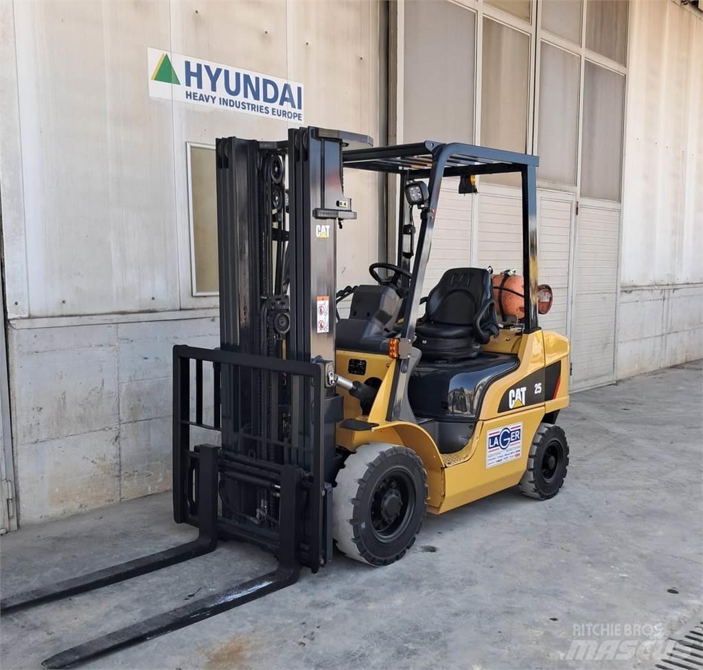 CAT GP25NT Nestekaasutrukit