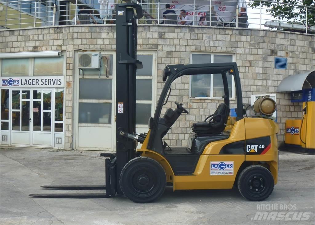 CAT GP40N Nestekaasutrukit