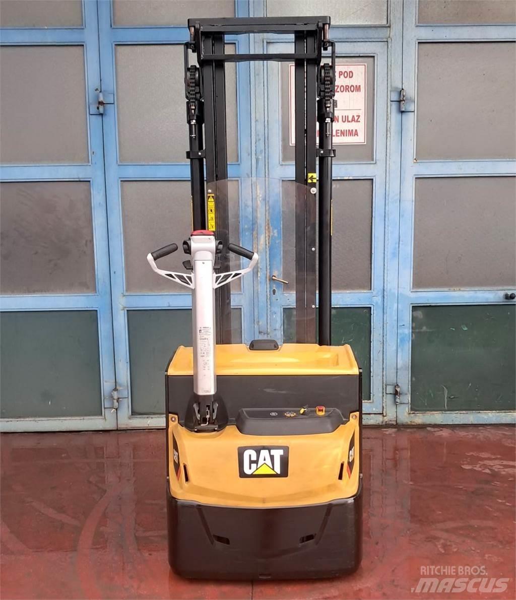 CAT NSP12N2 Lavansiirtotrukit