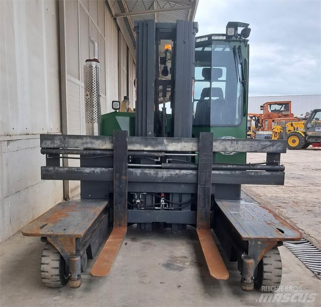 Combilift C3000 Nestekaasutrukit