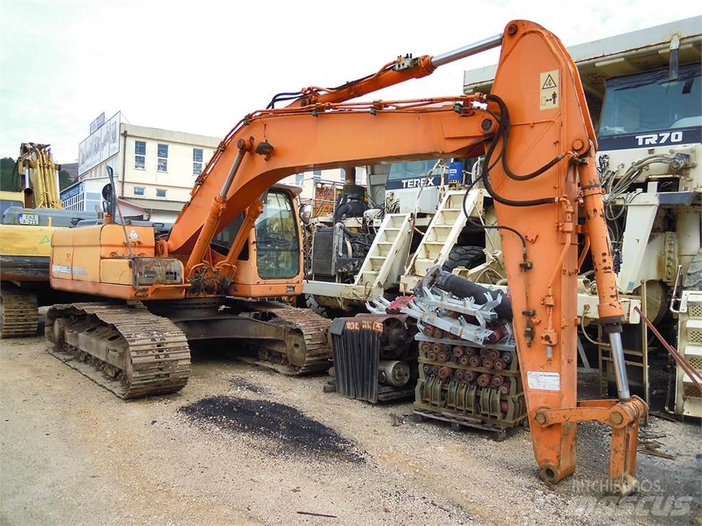 Doosan DX225LC Telakaivukoneet