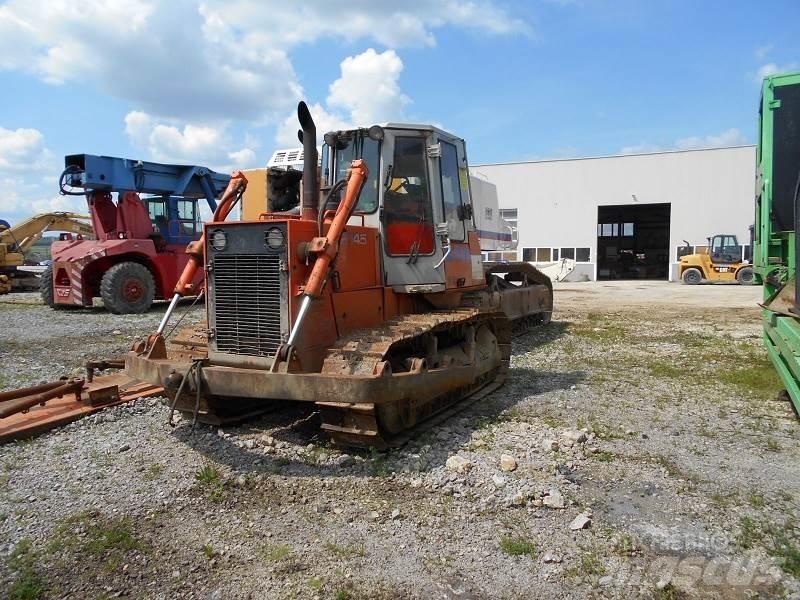 Fiat-Hitachi FD-145-1T Telaketjupuskutraktorit