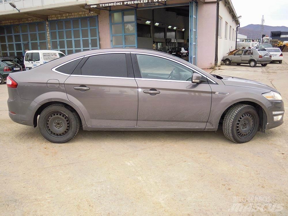 Ford Mondeo Henkilöautot