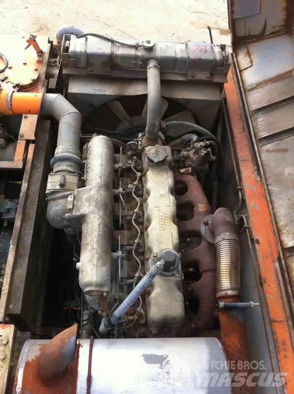 Hitachi UH 103 Telakaivukoneet