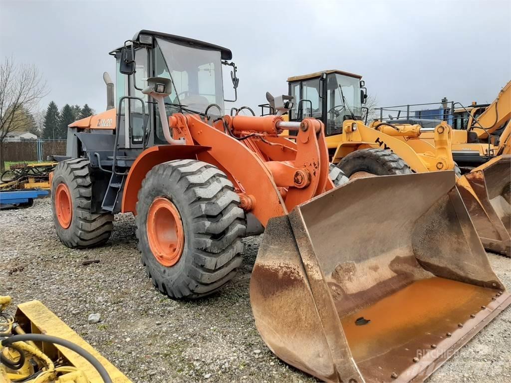 Hitachi ZW220 Pyöräkuormaajat