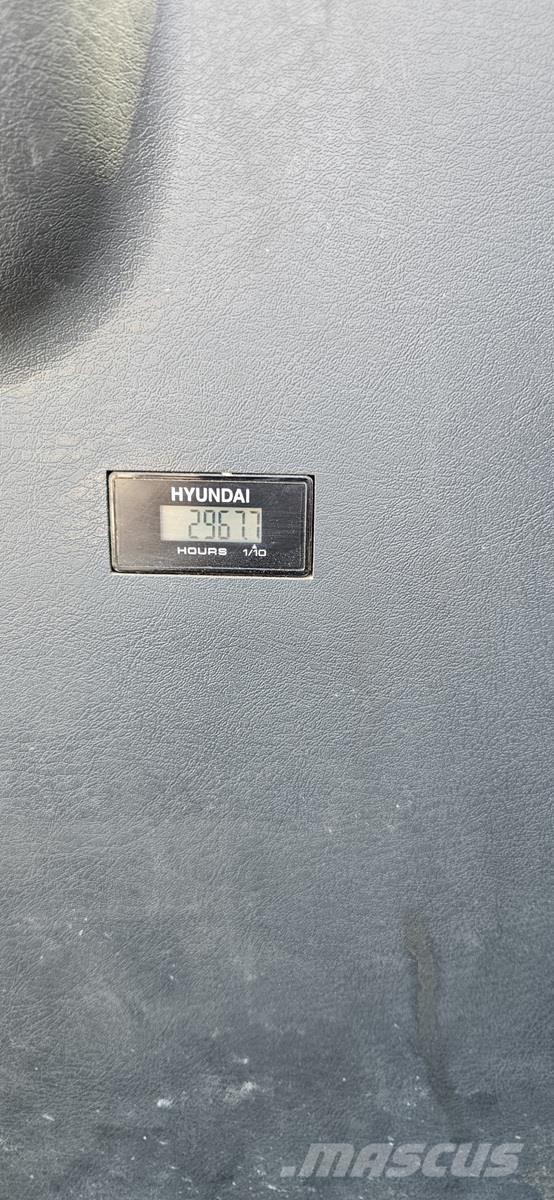 Hyundai R210NLC-9 Telakaivukoneet