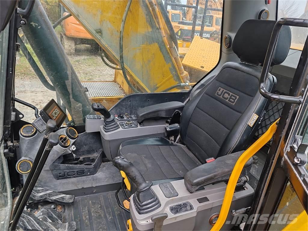 JCB 220 X SLC Telakaivukoneet