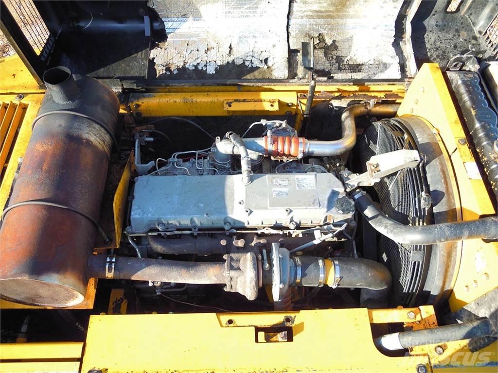 JCB JS330 Telakaivukoneet
