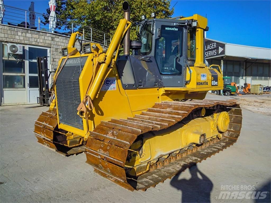 Komatsu D65PX-15EO Telaketjupuskutraktorit